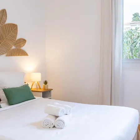 Les Glycines マントン