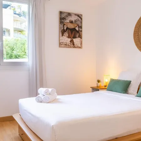 Les Glycines מנטון