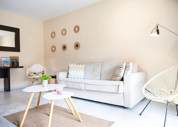 Les Glycines * Menton