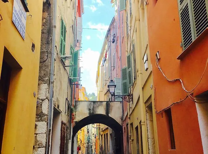 Les Glycines * Menton