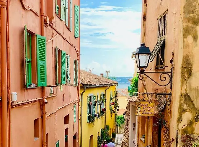 Les Glycines * Menton