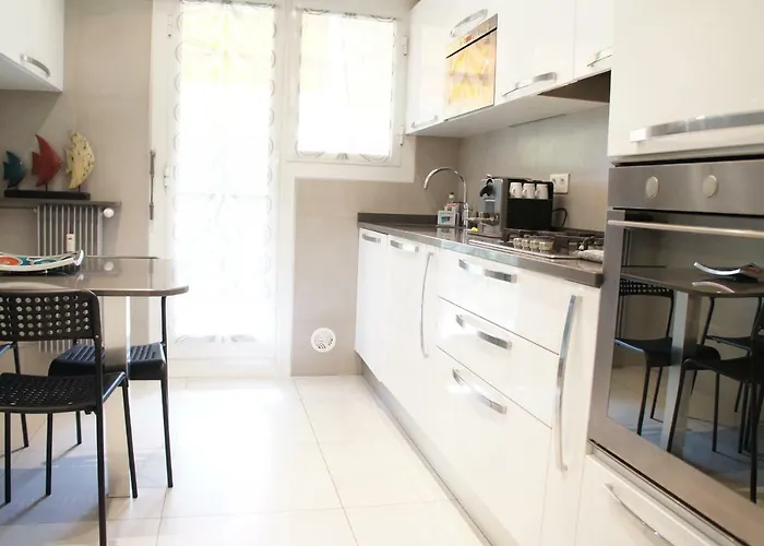 Les Glycines * Menton