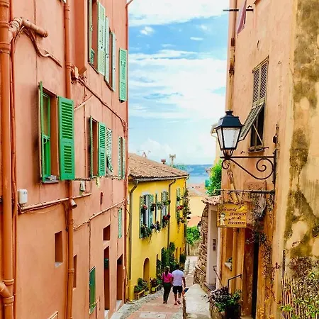 Les Glycines * Mentona